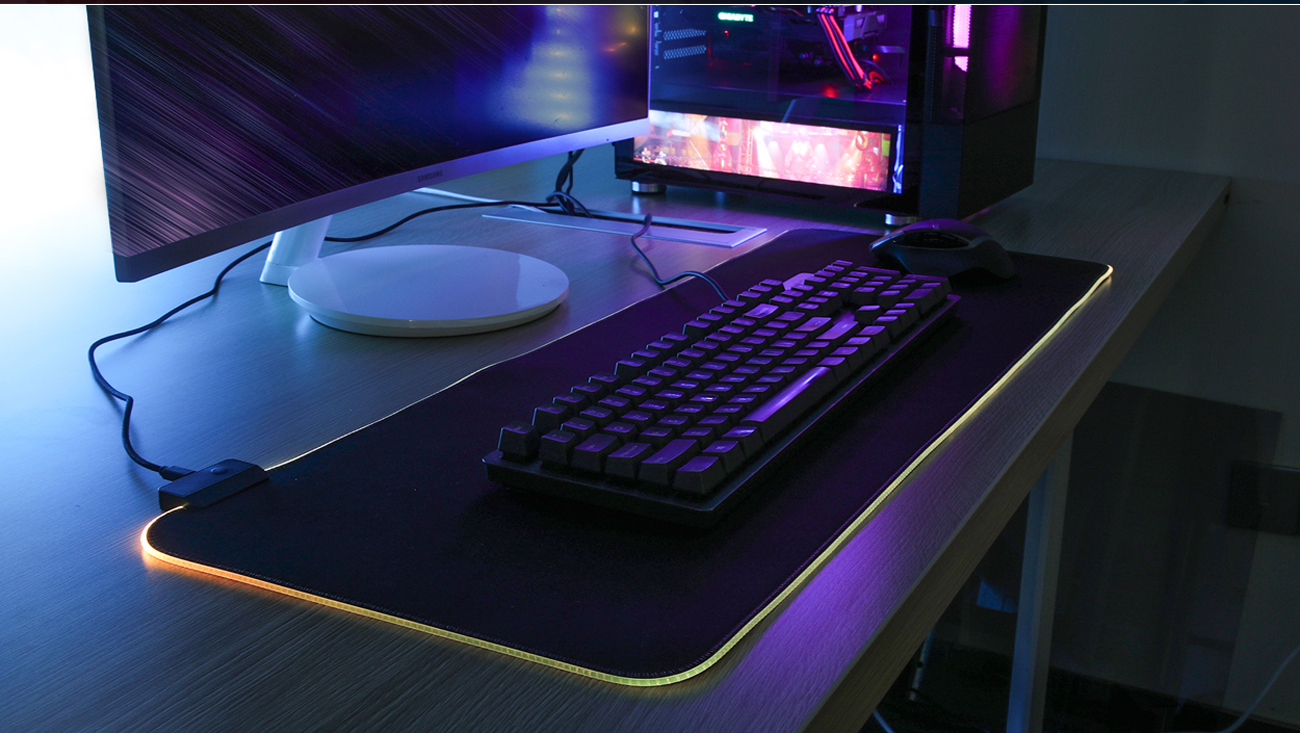 Vetroo MP800 RGB Gaming Mouse Pad